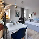 Kvartier2 In Top-lage, 5 Min Zur Bali-therme Und Gop, Hdz, Arbeitsplatz, Boxspringbett Apartament