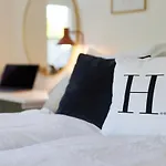 Apartament Kvartier2 In Top-lage, 5 Min Zur Bali-therme Und Gop, Hdz, Arbeitsplatz, Boxspringbett
