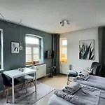 Kvartier2 In Top-lage, 5 Min Zur Bali-therme Und Gop, Hdz, Arbeitsplatz, Boxspringbett Bad Oeynhausen