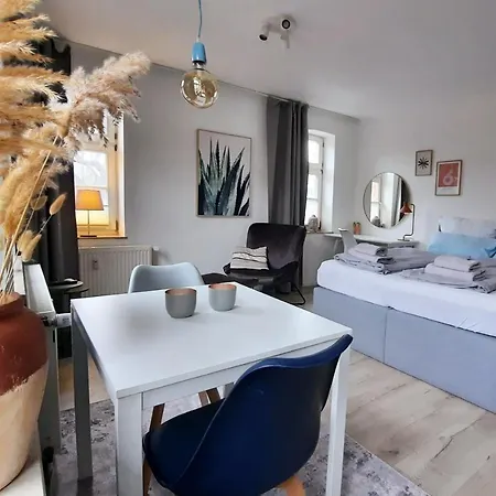 Kvartier2 In Top-lage, 5 Min Zur Bali-therme Und Gop, Hdz, Arbeitsplatz, Boxspringbett Lägenhet