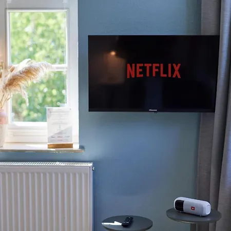 Kvartier2 In Top-lage, 5 Min Zur Bali-therme Und Gop, Hdz, Arbeitsplatz, Boxspringbett Bad Oeynhausen