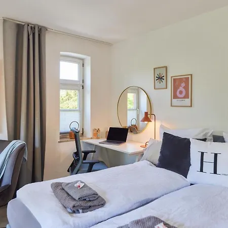 Apartment Kvartier2 In Top-lage, 5 Min Zur Bali-therme Und Gop, Hdz, Arbeitsplatz, Boxspringbett Bad Oeynhausen