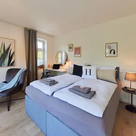 Kvartier2 In Top-lage, 5 Min Zur Bali-therme Und Gop, Hdz, Arbeitsplatz, Boxspringbett Bad Oeynhausen