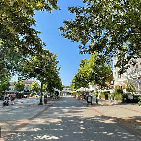 Kvartier2 In Top-lage, 5 Min Zur Bali-therme Und Gop, Hdz, Arbeitsplatz, Boxspringbett Lägenhet *