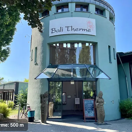 Apartment Kvartier2 In Top-lage, 5 Min Zur Bali-therme Und Gop, Hdz, Arbeitsplatz, Boxspringbett *